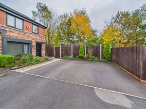 Photo 15- click for photo gallery